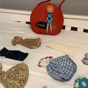 Ideal Tammy case clothing bundle